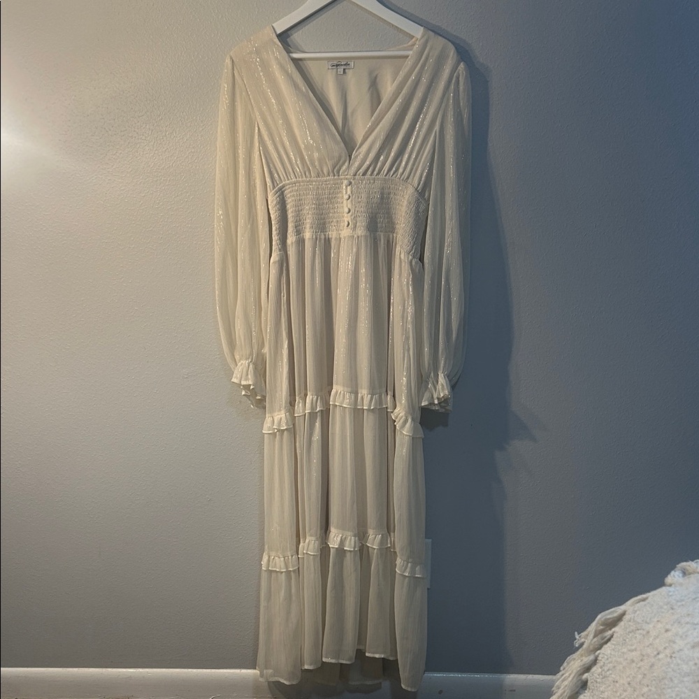 magnolia Boutique White/Cream Maxi Dress
